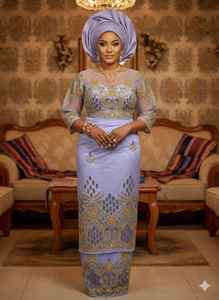 Robe George de luxe de couleur bleu marine nigérian, avec un design floral et feuillage élégant, fait main, pour mariage nigérian - Product Image 2