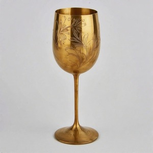 LightedVine Holy Trinity Vintage Church Verre à vin en laiton gravé Tasse de communion avec design sacré classique pour l'utilisation du culte - Product Image 1