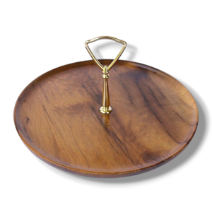 ถาดเสิร์ฟไม้ธรรมชาติด้ามจับทองเหลืองแข็งแรงทำด้วยมือสำหรับอาหารเรียกน้ำย่อยของหวานหรือของตกแต่ง - Product Image 1