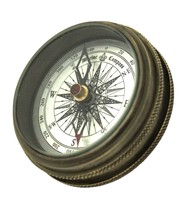 Mini boussole de poche vintage en laiton de 2 pouces, style nautique, étui en cuir, portable, légère, pour le camping, la randonnée, les voyages, avec poème gravé