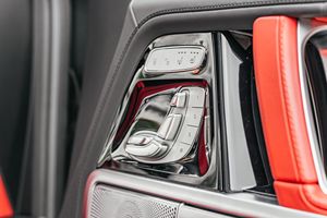 2020 Mercedes-Benz AMG G63 Designo Night Black Magno SUV 4.0L Twin-Turbo V8 Gasolina/Gas AWD ACC Volante a la izquierda Automático - Product Image 3