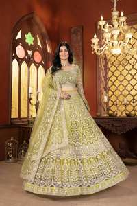 Lehenga Choli traditionnel pour femmes, design brodé décontracté, prêt à porter, cadeau, nouvelle collection, séchage rapide, toutes saisons, coupe classique - Product Image 2