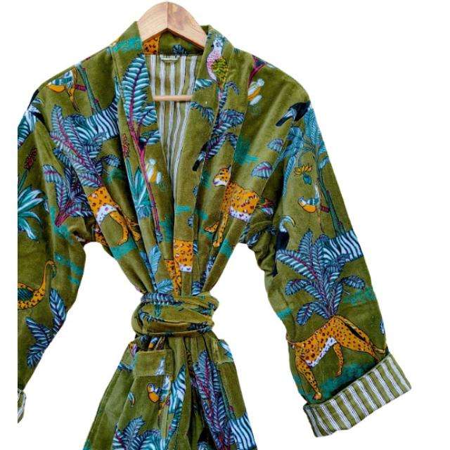 สีเขียว