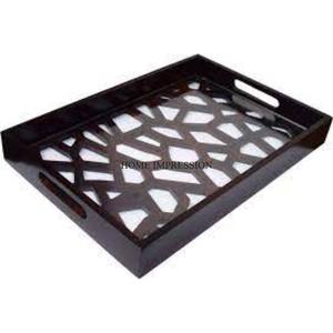 Plateau de service en bois d'art créatif moderne Découpe laser Base de designer fantaisie unique avec finition en émail noir d'Inde - Product Image 1