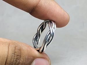 Bagues en argent sterling 925 faites à la main Design torsadé Bijoux fins pour tout le monde Réglage personnalisé Occasion de mariage - Product Image 2