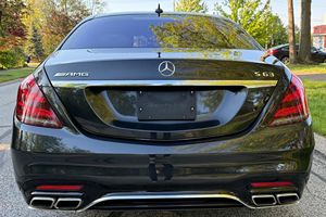 Mercedes-Benz E63 S AMG berline d'occasion en excellent état, modèle 2015 - Product Image 3