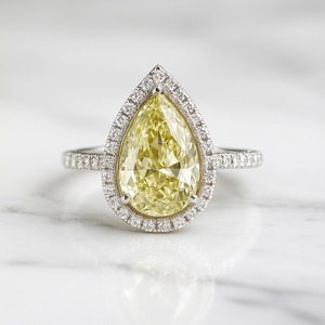 Haute qualité en forme de poire jaune laboratoire cultivé diamant Simulant Halo anneau IGI certificat 14k or bijoux fins Occasions spéciales - Product Image 1