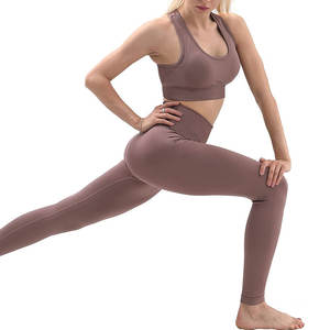 Conjunto doble de cintura alta con logotipo personalizado para mujer: pantalones cortos de motorista y Sujetador deportivo para conjuntos de yoga lisos - Product Image 5