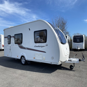 SWIFT CHALLENGERRS Mini caravane de voyage, camping-car 4 lits avec lits superposés latéraux, cuisine et salle de bain entièrement équipées, camping-car RV avec pack solaire - Product Image 1