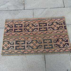 1.7x2.8 ft Small Turkish Vintage Rug, <b>Brown</b> Floral <b>Wool</b> Rug - Product Image 3