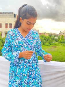 Robe de maternité imprimée de créateur élégante Robe Kimono longue pour femme Tunique Kimono ethnique Robes imprimées Robes indiennes décontractées Ensembles d'articles - Product Image 4