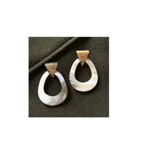 Nueva joyería de moda Prue Buffalo Horn Earring Tamaño personalizado Mejor diseño Recién llegados Buffalo Horn Earring Classic Look - Product Image 1
