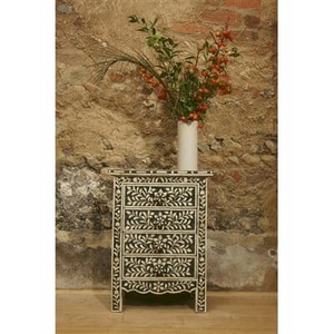 Table d'appoint moderne de qualité supérieure en bois fabriqué à la main avec une belle incrustation d'os pour le salon ou la chambre à coucher disponible à la vente - Product Image 2