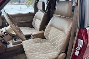 Oferta con Descuento, Mazda B2600i LE-5 Usada de 1992, Bajo Kilometraje - Product Image 3