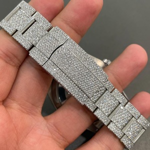 Montre à quartz personnalisée de luxe pour femmes Bracelet en argent sterling de haute qualité Cadran en diamant Moissanite Bracelet mécanique en acier et cristal - Product Image 2