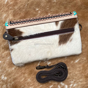Portefeuille à bandoulière en cuir repoussé à la main pour femmes Western Hair On Cowhide Floral Card Holder Clutch pour téléphone portable pour le voyage - Product Image 5