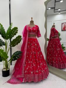 ชุดงานแต่งงานออกแบบสวม lehenga choli กับด้ายและลำดับการทำงาน - Product Image 2