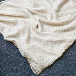 Sari Blanco de Organza de Chifón Puro VASTRA COTTAGE con Bordado Butti, Borde de Encaje de Espejo y Blusa Tejida en Contraste, Ropa Festiva - Product Image 2