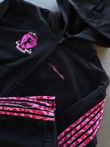 Conjunto Deportivo de Alta Calidad con Cremallera y Franjas Laterales para Hombre, Chaqueta Cortavientos Personalizable, Conjunto de Pantalones Deportivos y Sudadera con Capucha - Product Image 2