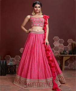 Fil à broder georgette de créateur lehenga choli avec dupatta vêtements de fête prix de gros vêtements ethniques surat - Product Image 1