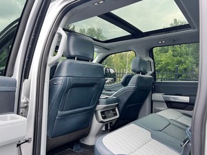 SUPER CLEAN 2024 FO-RD F-450 LI-MI-TED D-R-W 4X4 CREW CAB SUPER DUTY TRANSMISIÓN AUTOMÁTICA - Product Image 5