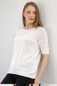 Blusa de punto calado de manga corta para mujer - Suéter de primavera con cuello redondo y diseño hueco - Top de punto de ganchillo suave y transpirable para damas - Product Image 4