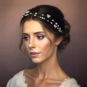Diadema Bridella BHP36 con Perlas Plateadas - Elegante Tocado Nupcial con Ajuste Cómodo para Bodas y Eventos Formales - Product Image 3