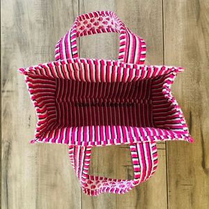 Bolsa de Mano Mini Reversible Estampada a Mano de Algodón Acolchado, Bolsa de Compras Resistente, Ecológica y Sostenible - Product Image 6