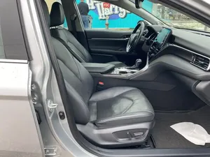 Toyota Camry XLE 2022 Usado en Excelentes Condiciones - Product Image 5