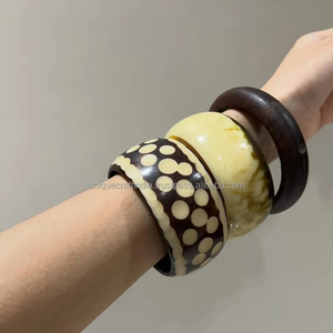 Brazaletes de Resina de Estilo Étnico Colorido para Mujer, Joyería Tradicional para Festivales, Bodas y Eventos Culturales - Product Image 1