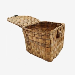 New Trendy Eco-Friendly Foldable Seagrass Hand Woven Straw Raffia Storage Basket Bags for Women Cosmetics - Product Image 3