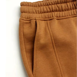 Ropa deportiva de punto con cordón en la cintura con logotipo personalizado, bolsillos elegantes, pantalones cortos para correr de ajuste cómodo para hombres - Product Image 6