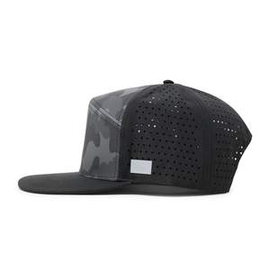 Gorra de Béisbol Personalizada con Logotipo, Orificios Cortados con Láser, 6 Paneles, Impermeable, Estilo Hip Hop, Camuflaje, 100% Poliéster - Product Image 1