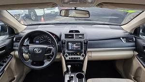 2012 Toyota Camry L Turbo Sedan Manual Caja de cambios automática Opciones Asientos de cuero Cámara trasera R17 Aleación Dark Gas Electric - Product Image 3