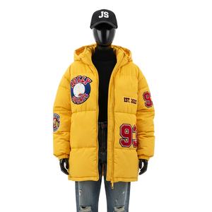 Chaqueta acolchada de invierno para mujer, tejido de poliéster premium, diseño de paneles acolchados, logotipo de bordado personalizado, chaqueta acolchada para mujer - Product Image 1