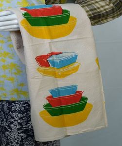 Paño de Cocina Amarillo Suave y Grueso 100% Algodón, Ecológico, con Estampado Floral, de Secado Rápido, para Uso Doméstico, Desechable y Sostenible - Product Image 1