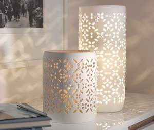 Soporte votivo de hierro floral hecho a mano con superficie dorada Lisa para uso decorativo durante Pooja o festivales - Product Image 5