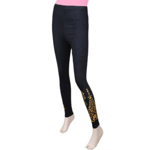เสื้อเจอร์ซีย์รัดรูปสีดำพิมพ์ลายสำหรับผู้หญิง Chase Value ไซส์ M - Product Image 3