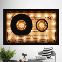 Moderne Art-Deco-Kunst: Bedrucktes Leinwandbild mit Musikmotiv – Audio-Kassetten-Design, klarer Rahmen, umrahmtes Paneel, Wandkunst zum Aufhängen