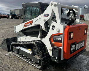 Minicargadora T595 de Bajas Horas de Trabajo, Cargadora Frontal/Tractora, Carga Nominal de 4 Toneladas, Motor Doosan, Bomba y Rodamientos de Alta Calidad - Product Image 3