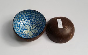 ราคาขายส่ง ชามเปลือกมะพร้าวขัดเงา เป็นมิตรกับสิ่งแวดล้อม ดีไซน์คลาสสิก สำหรับใช้ในครัวเรือนและตกแต่งบ้าน ผลิตในเวียดนาม - Product Image 2