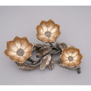 Bol en métal décoratif Design fleur de Lotus triple plat de service pour la décoration intérieure affichage de fruits secs et de chocolat - Product Image 6