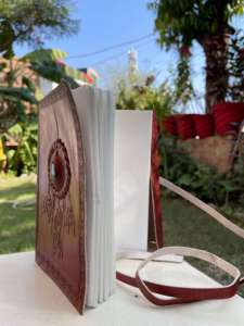 Journal en cuir personnalisable avec motif attrape-rêves, fait main, papier écologique, cadeau idéal pour les artistes et les voyageurs - Product Image 2