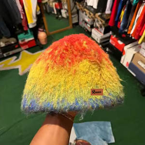 Bonnet d'hiver en mohair pour femmes Bonnet en tricot doux avec logo personnalisé Option Bonnets en mohair - Product Image 3