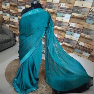 Saree indien traditionnel finement brodé pièce intemporelle d'art en soie vêtements artisanaux - Product Image 1