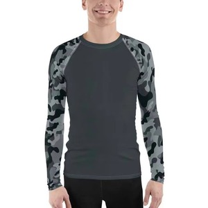 El mejor diseño personalizado Impresión de logotipo Sublimación Spandex/Poliéster Secado rápido Ecológico Mangas completas Rash Guard para hombres - Product Image 2