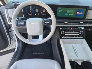 Hyundai Santa Fe SE 2025 Usada en Buen Estado, SUV de 4 Puertas - Product Image 3