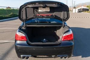 BMW M5 2010 USADO, Volante a la Izquierda/Derecha - Product Image 6