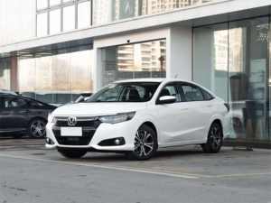 Véhicule compact à essence d'occasion 2020, 1.8L, 136 chevaux, provenant de Chine, quatre portes, cinq places, sans accident - Product Image 2