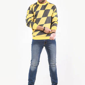 Pull décontracté à texture douce et confortable, coupe moderne, tricot doux et qualité durable. - Product Image 5